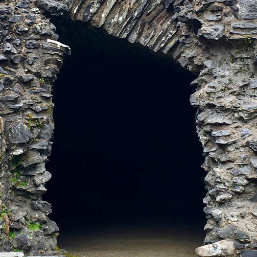 Balvenie Castle, Scotland, cave