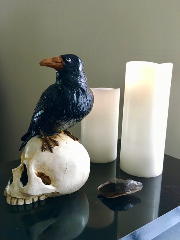 Raven Skull Candle Smoky Quartz